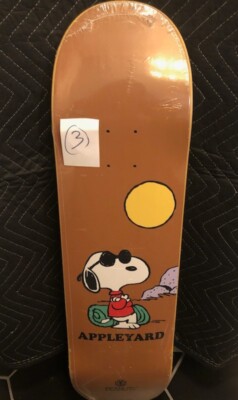 Element x Peanuts Appleyard Snoopy Skateboard 8.25