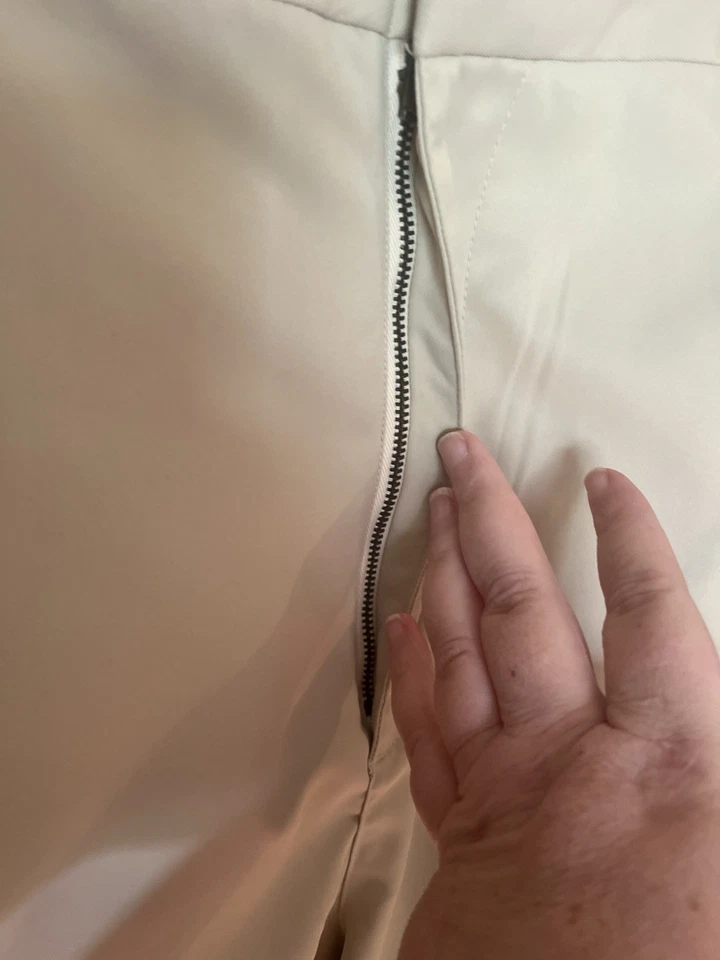 Pantalones cortos de vestir John Blair para hombre color tostado talla 52 cintura cómoda Foto 3 de 4