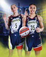 Azzi Fudd & Paige Bueckers 8 X 10 Photo WNBA #1 Pick Dallas Wings.