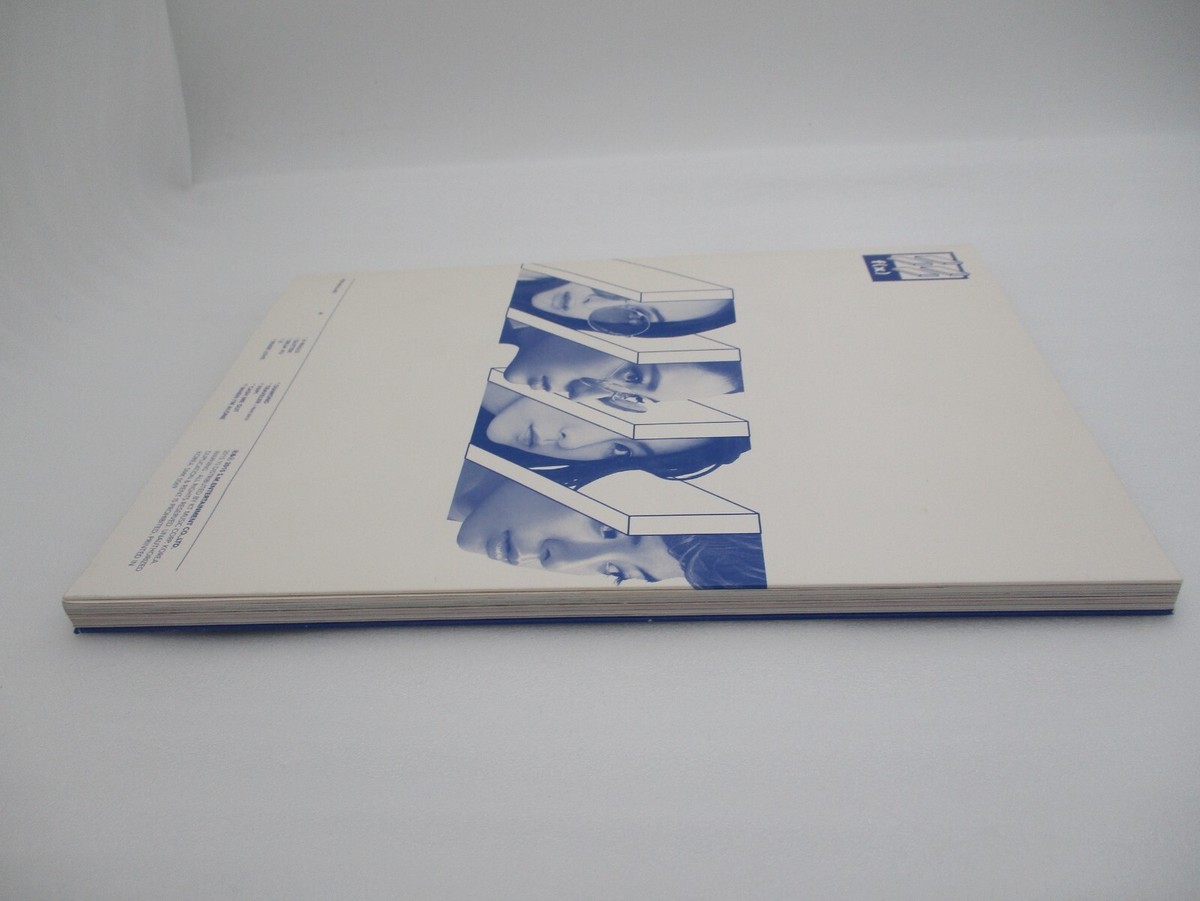 【美品】ｆ（X）４ＷＡＬＬＳ　クリスタルver　韓国輸入盤　ＣＤ f(x) ALBUM CD 4 Walls w/ photocard Crystal Korean import