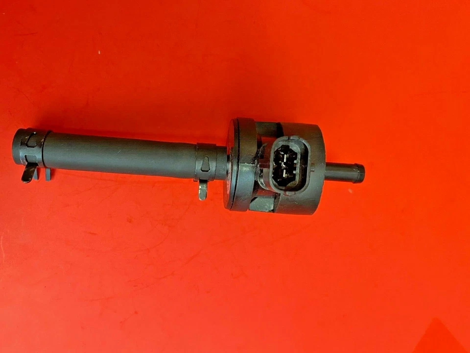 Solenoide de purga de bote de vapor CP545 para Hyundai Santa Fe, Kia  Foto 2 de 3