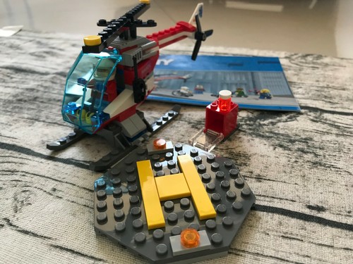 Mini Figura LEGO City 60204 Aeropuerto Heli Pad - Imagen 3 de 7