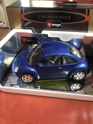 3392 Burago VW New Beetle von 1998  Gold Collection 1/18 
