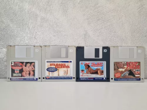 LOT DE DISQUETTES STRIP POKER VINTAGE