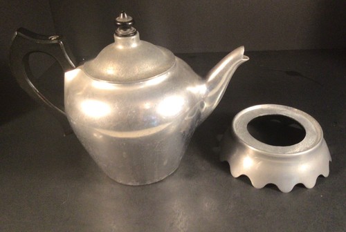 Vintage Club Aluminum Ware Tea Pot With Infuser & Trivet, Unique And Rare! - Picture 2 of 12