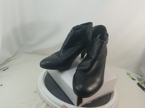 Women's Michelle D Dress Pump Size 9M Black Leather Heel Shoe Zipper Buckle - Picture 7 of 20