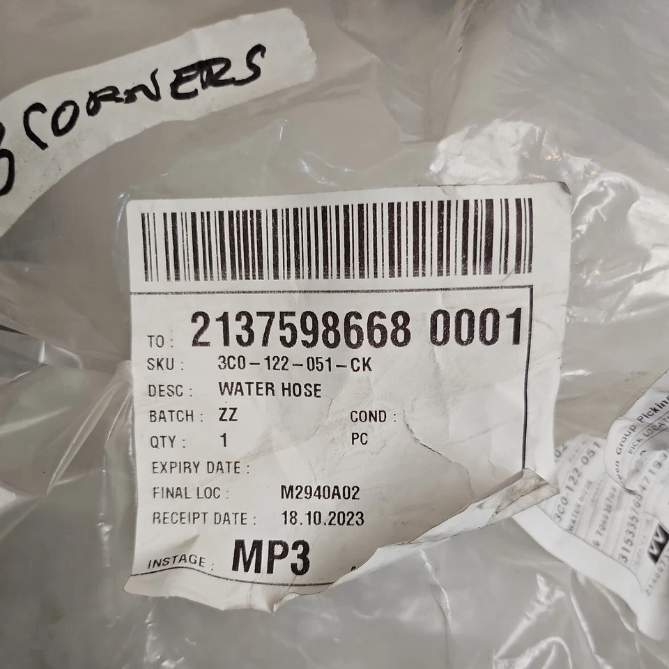 Manguera de agua Volkswagen Passat CC 2009 Foto 3 de 4