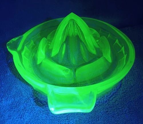 Vintage Green Depression Uranium Glass Juicer With Spout Uv Reactive
