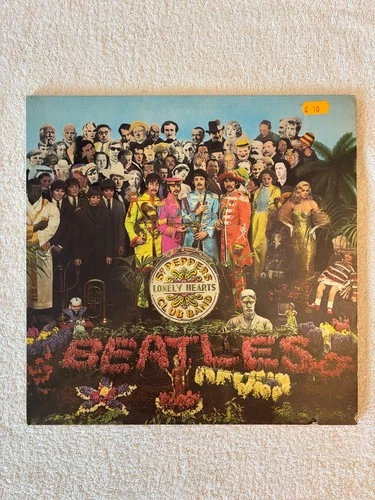 The Beatles Sgt. Pepper's Lonely Hearts Club Band vinyl PCS 7027 1975 UK EX/VG
