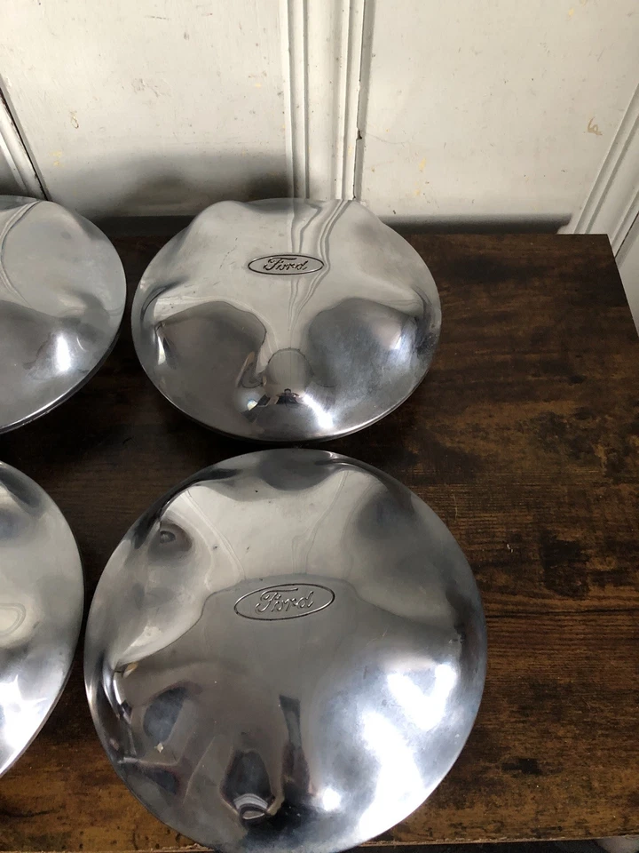 1997-2004 Ford F150 Expedition Center Cap HUB Conjunto de 4 YL34 1A096 GB CROMADO FABRICANTE DE EQUIPAMENTO ORIGINAL - Imagem 3 de 4