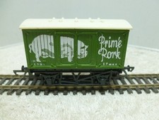 Hornby R216 Closed Van Prime Pork - OO Gauge