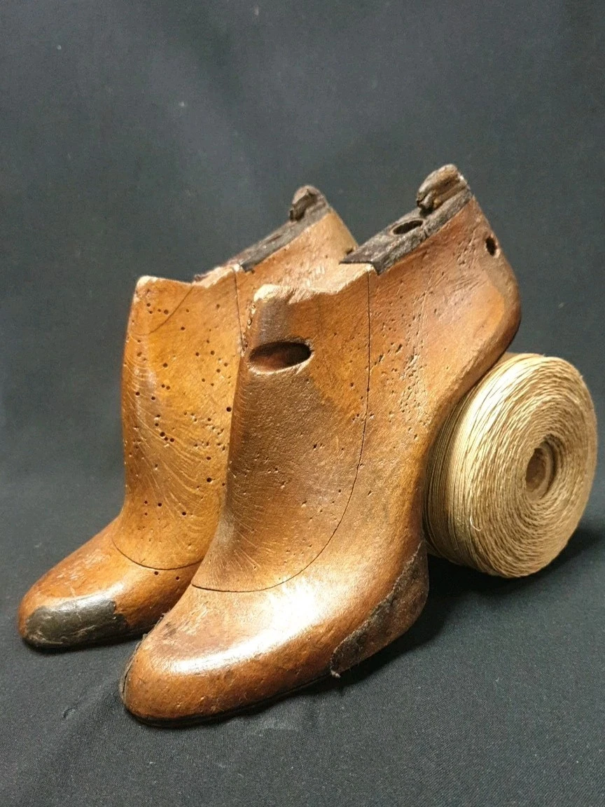Paire De Formes à Chaussures En Bois – Alfa Paris – Vintage 1925-1930