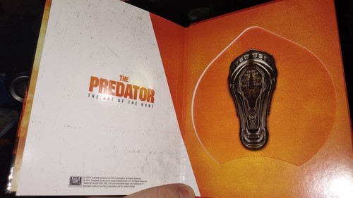 The Predator Blu-Ray *NO DVD* Target Exclusive w/36 Page Book READ DESCRIPTION - Picture 5 of 6
