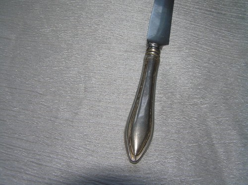 Cuchillo de mantequilla plateada vintage sin marcar con hoja de acero inoxidable - 8 y 5/8 - Imagen 2 de 5