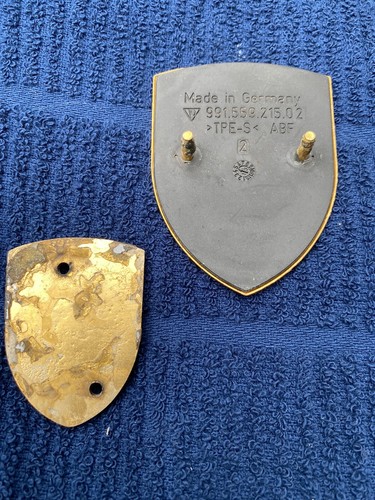 PORSCHE BONNET BADGE & Wheel Centre Badge - Picture 4 of 4