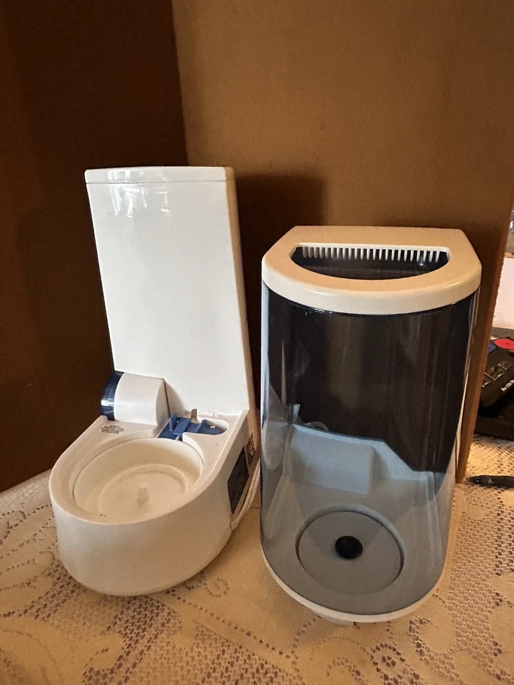 Vicks Warm Mist Humidifier 1 Gal Tank for Medium/LARGE Rooms Open Box - Image 3 of 4