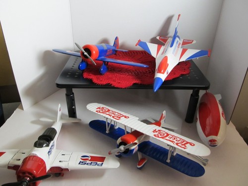 F-16 Fighting Falcon Liberty Classics Die Cast Bank & 3 Planes & 1 Blimp GUC