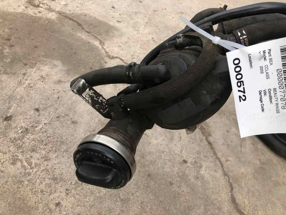 2002 - 2005 MERCEDES BENZ C230 conjunto de tanque de enchimento de combustível 2.3L 4 cilindros fabricante de equipamento original - Imagem 2 de 4