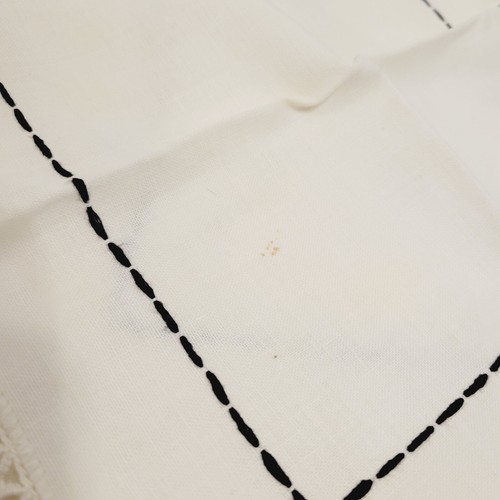 VTG Napkins White Tatted Pink Flowers Black Border Kitchen Linen - Picture 3 of 3