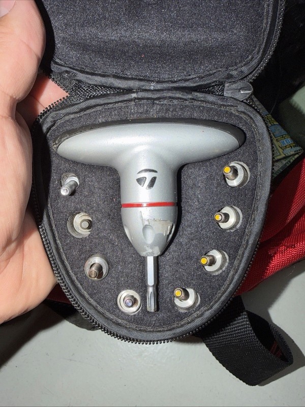 TaylorMade Launch Control System R7 With Carrying Case Used