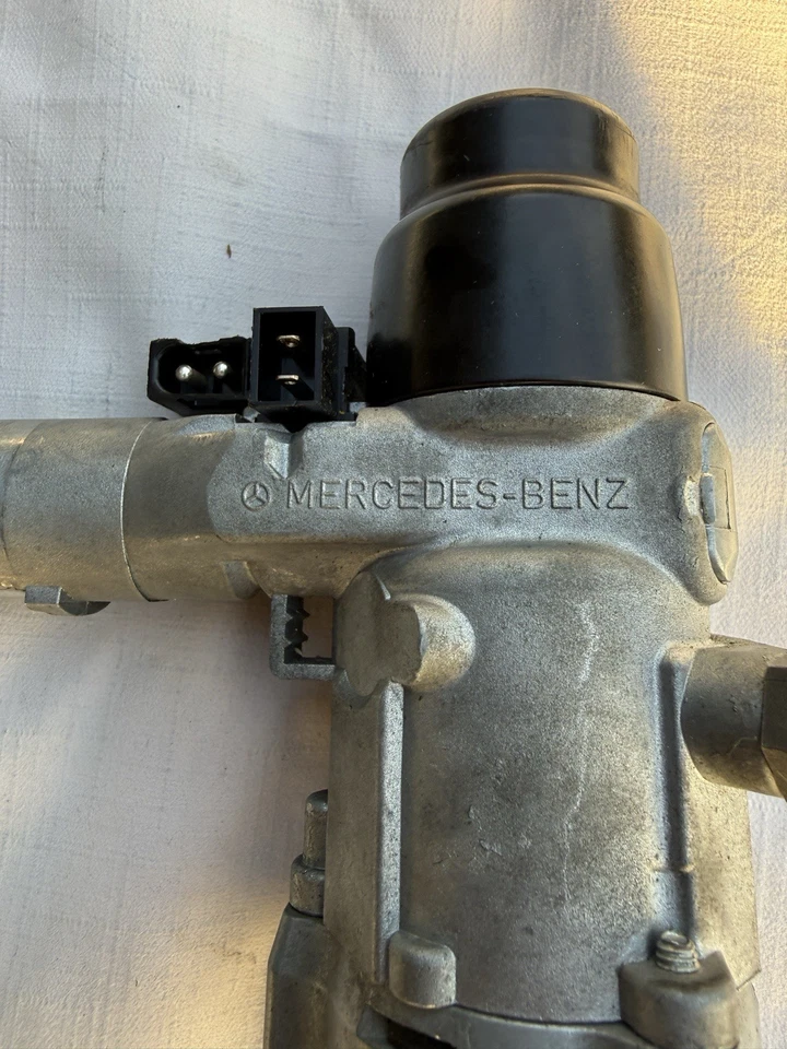 86-95 Mercedes W124 SEDAN Trunk Lock  Ignition Switch Door Cylinders With Key - Image 3 of 4