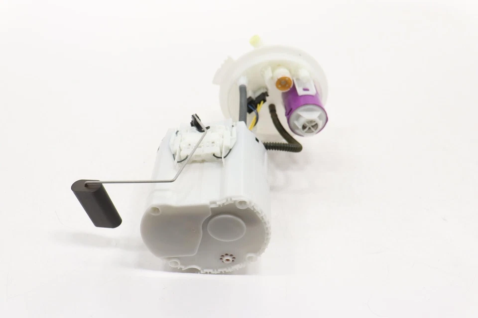 Buick Enclave 2020-2024 tanque de combustible bomba unidad de envío módulo OEM 84763947 Foto 2 de 4