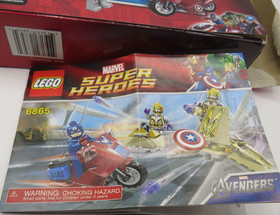 LEGO Marvel- Captain America's Avenging Cycle (6865) Complete w/ Manual + Box