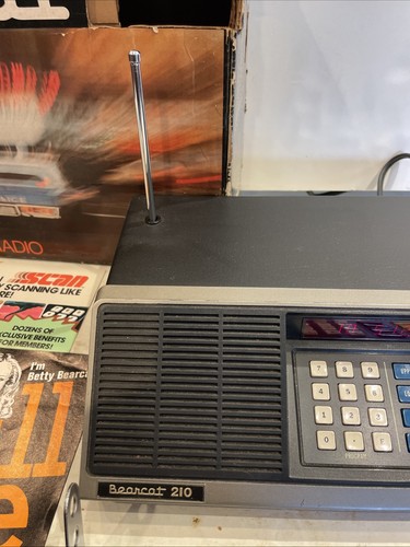 Vintage Bearcat 210 Scanner NOS - Photo 16/22