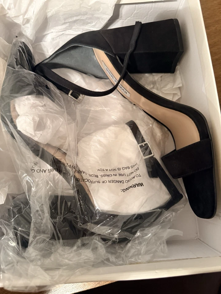 Steve Madden Dillion Block Heel Sandals 10 M Black Suede Leather new in box - Image 3 of 4