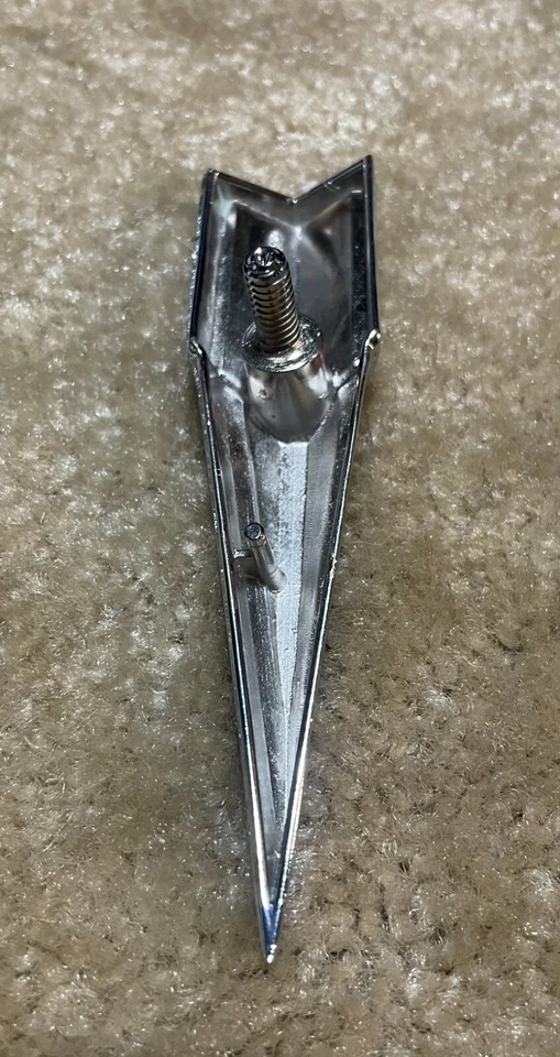 66 Pontiac Beaumont решетка нос стрела копье эмблема новый Бесплатная доставка 1966 - Изображение 2 из 2