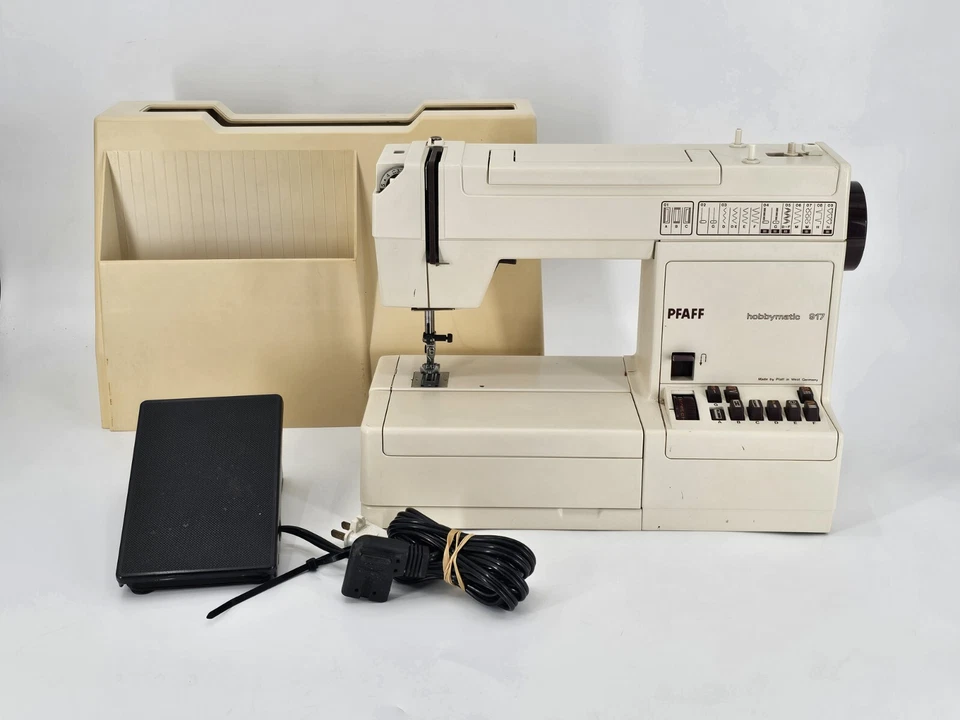 Máquina de coser PFAFF Hobbymatic 917 con control de pie y tapa dura Foto 2 de 4