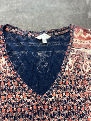 Lucky Brand Women's XL Orange Paisley Print Tee V-Neck Top Boho Petal Sleeve - Picture 3 of 5