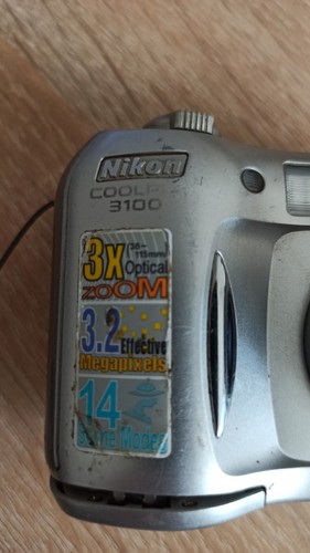 Nikon COOLPIX e3100 3.2MP Digital Camera - Picture 4 of 20