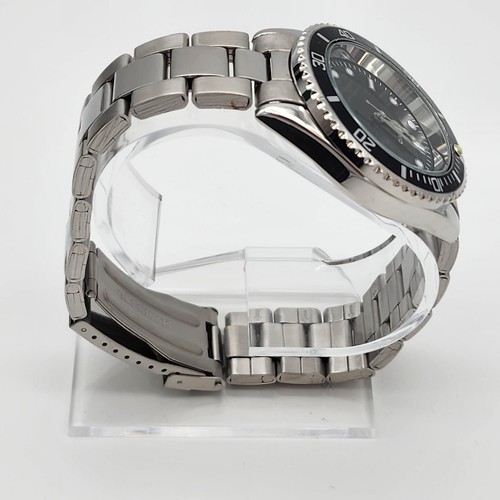 Silver Diver Men's Watch - Black Face and Silver Band - Picture 4 of 7