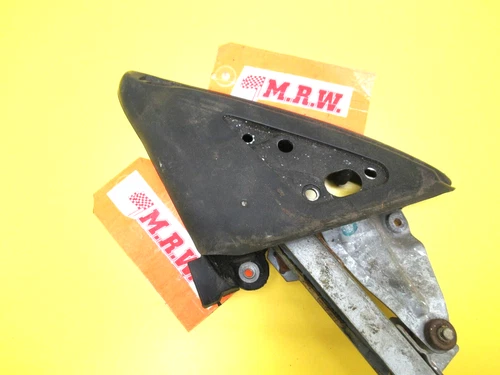 DOOR MIRROR MOUNT BRACKET DOOR GLASS SEAL Passenger SIDE 98-03 ESCORT ZX2 COUPE