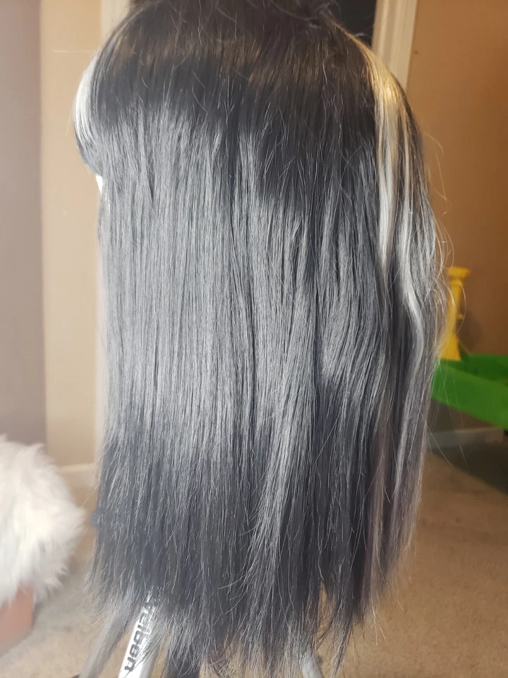 Peluca Glam Inspirada en Cruella de Vil Tonos Divididos Nueva Foto 3 de 4