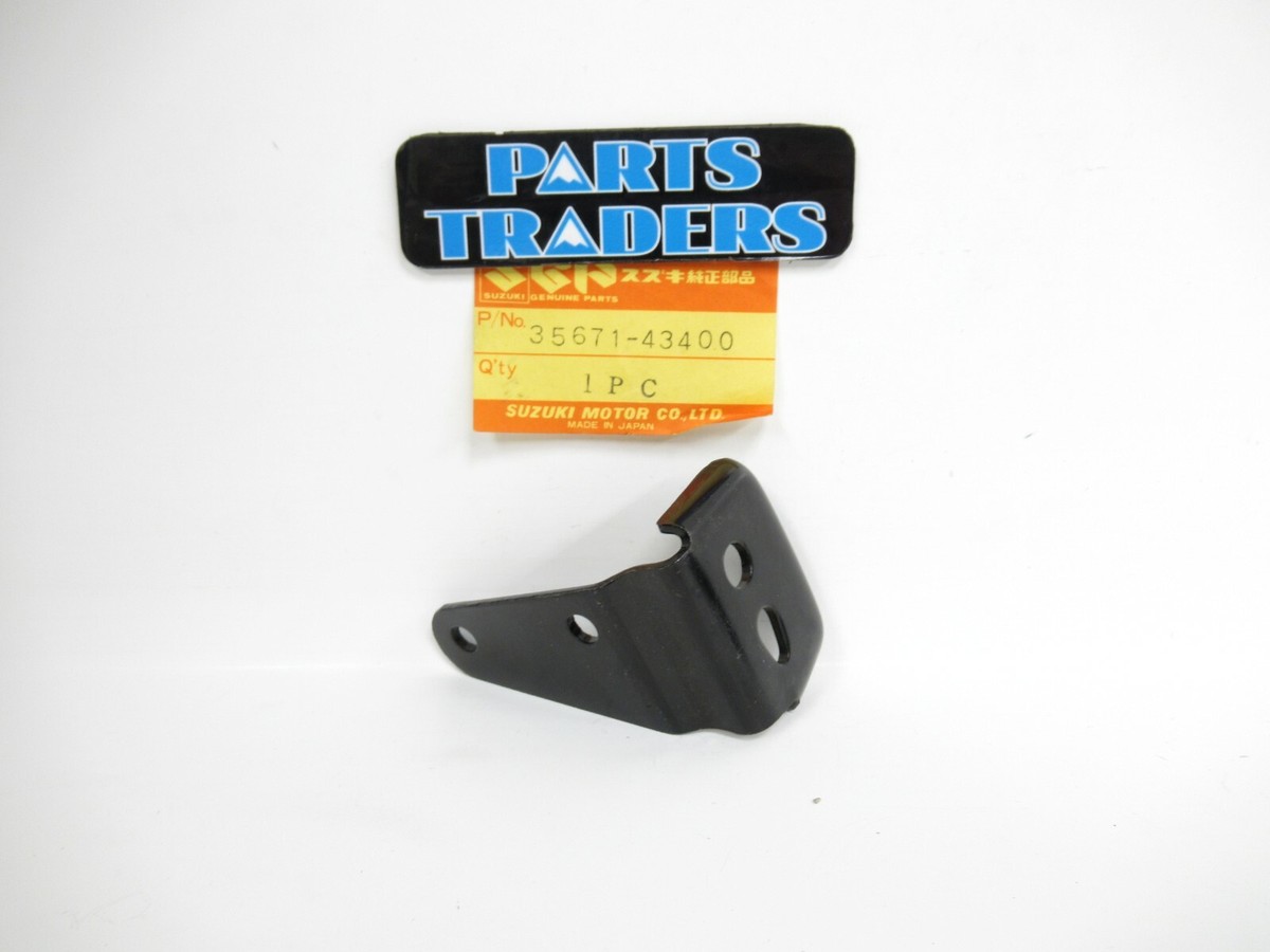 がはは NOS Genuine Suzuki Front Right Hand Turn Signal Bracket GS550ES