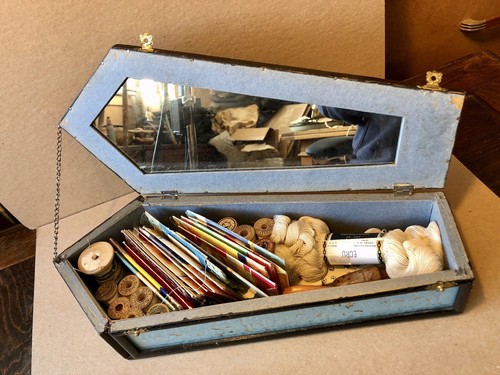 Antike Miniatur Sarg Näh- und Einformbox, Nähsarg - Bild 2 von 11