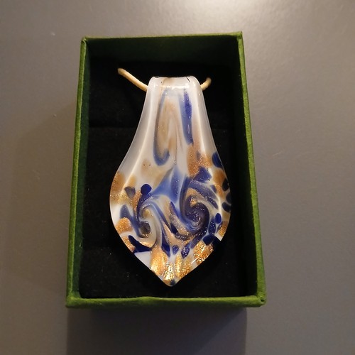 New Art Glass Pendant On An Adjustable Cord Necklace Gift Boxed. - 第 1/4 張圖片