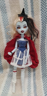 Bratz Braziliaz Vampelina Magic Night Out Doll