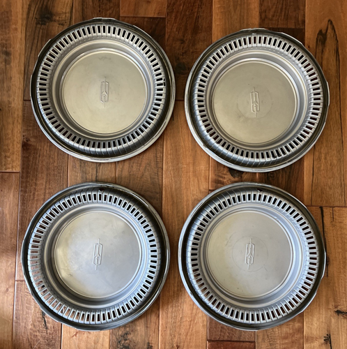 VTG 1971 SET of 4 OLDSMOBILE 15" HUBCAPS for OLDS 88,98 JETSTAR / NEAR MINT COND - Picture 4 of 11