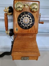 Thomas Collector's Edition 1927 Wooden Wall Telephone, model 541.041