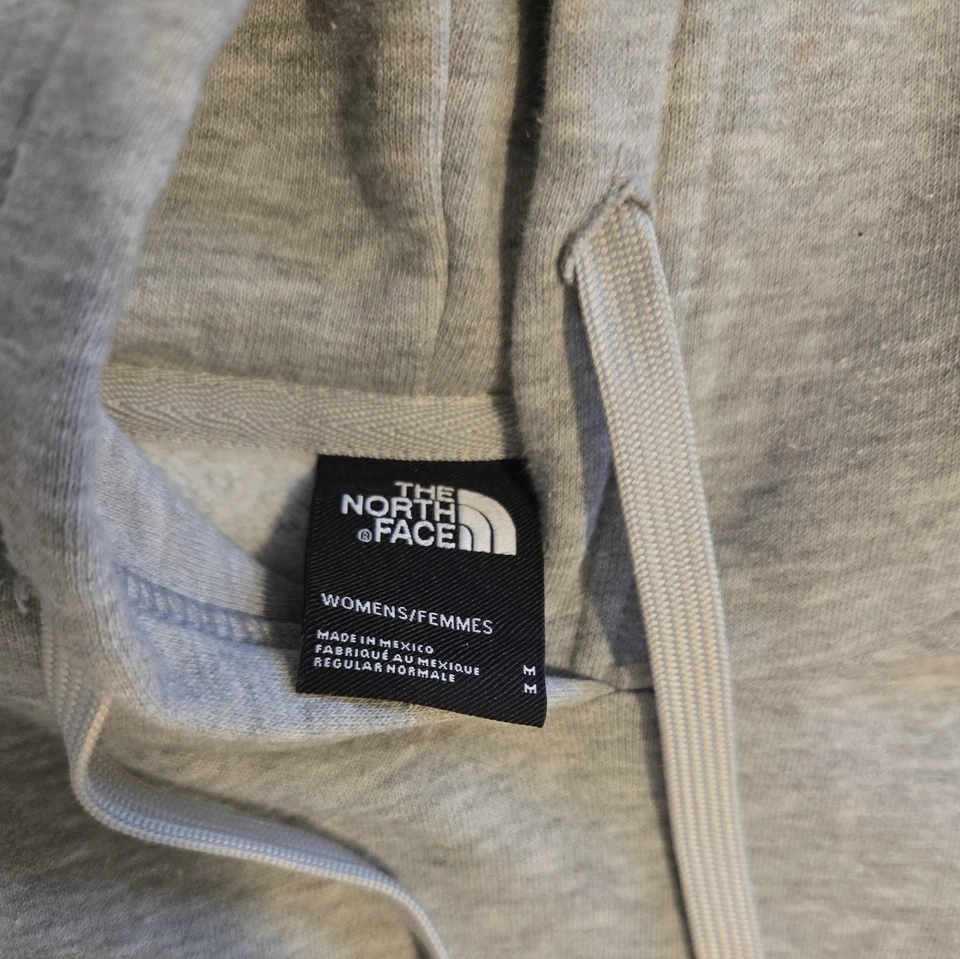 Sudadera con Capucha The North Face Para Mujer Talla Mediana Gris Pullover Sudadera Media Cúpula Logo Foto 2 de 3