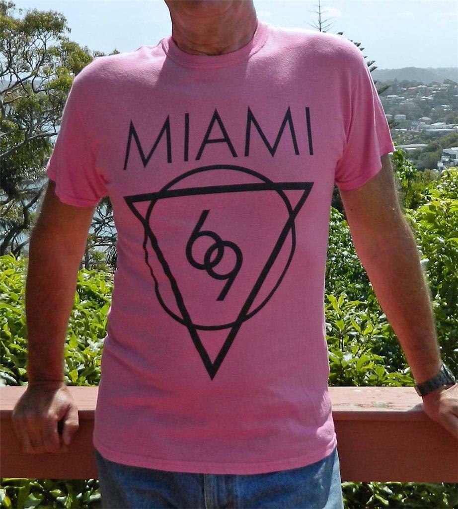 VINTAGE River Island MIAMI 69 Funky Rocker Edgy Retro T-Shirt - Main Image