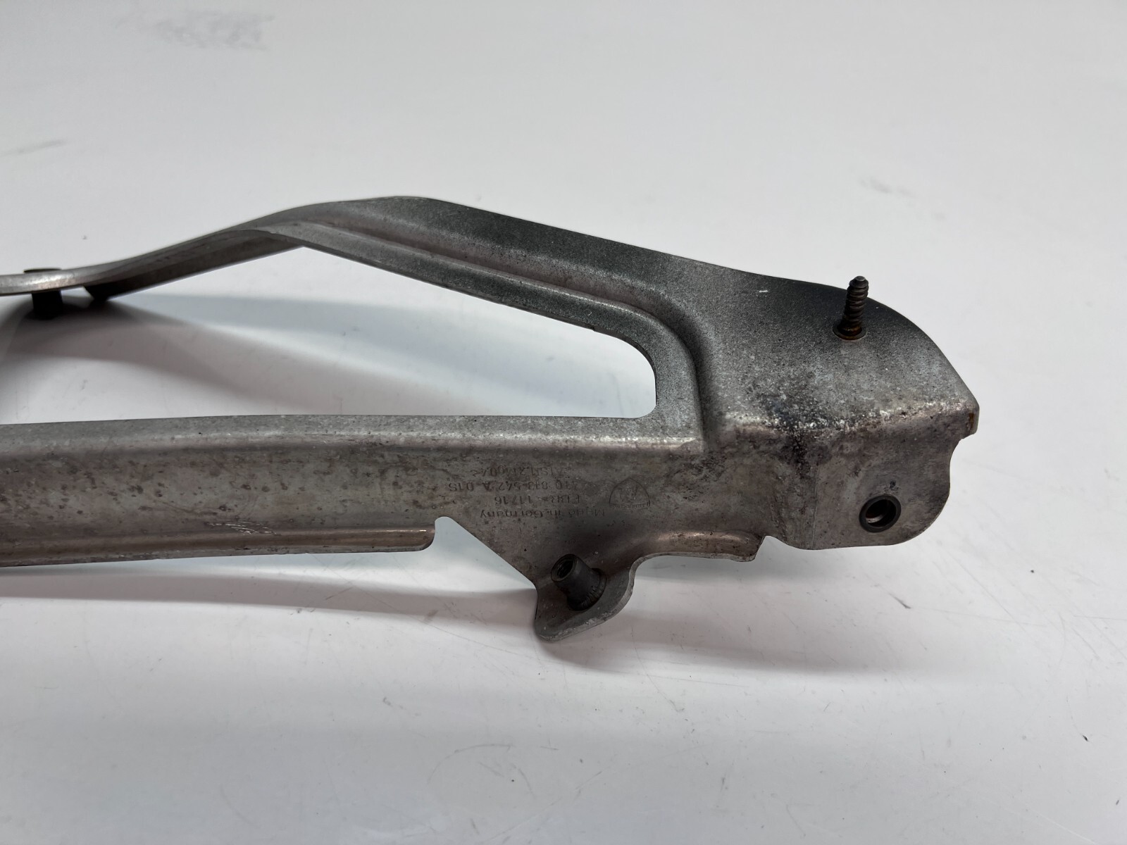 LAMBORGHINI HURACAN REAR RIGHT PASSENGER RH SIDE MOUNT BRACKET OEM 4T0813542A