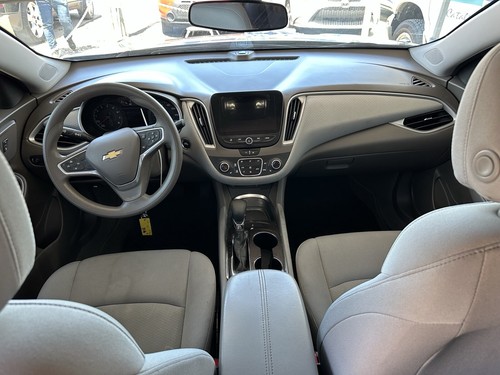 2022 Chevrolet Malibu LT - Picture 5 of 8