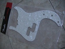 FENDER PRECISION BASS WHITE PEARL PICKGUARD 13 HOLE 4-PLY P/N 099-2160-000 NEW