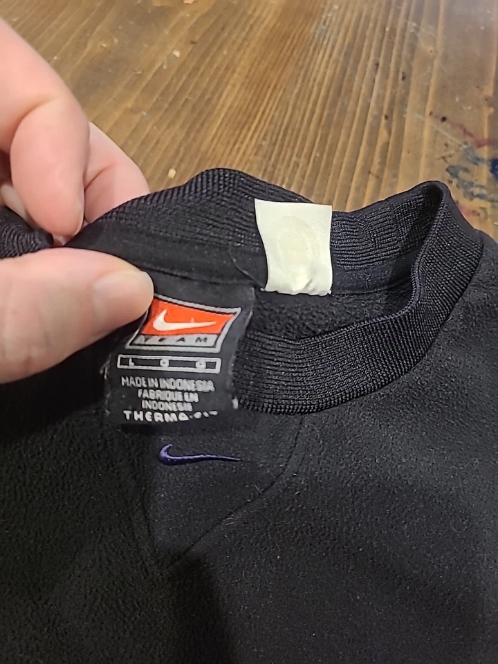 Vintage LA Kings Therma-fit Nike Fleece Size L - Image 4 of 4