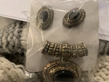 Ladies Earrings And Necklace Set Gold Coated With Brown Stone Doesn t Have Chain