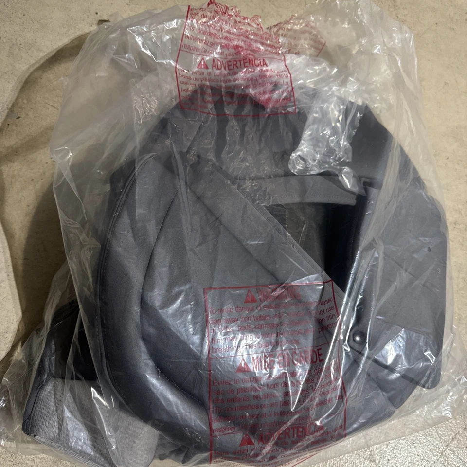 Juego de funda de asiento de coche convertible Chicco NextFit Max ClearTex - sombra Foto 2 de 3